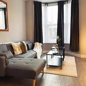Holiday home Modern & Luxurious Central - Free Parking, Liverpool