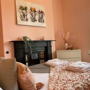 https://penarth-villa-by-mgroupsa.cardiffhotelswales.com