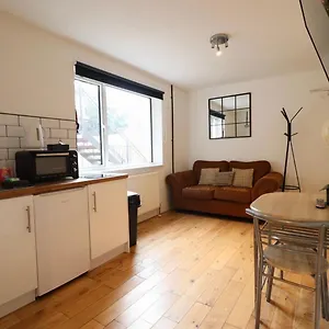 https://flat-4-10-st-johns.bournemouth-hotels.org
